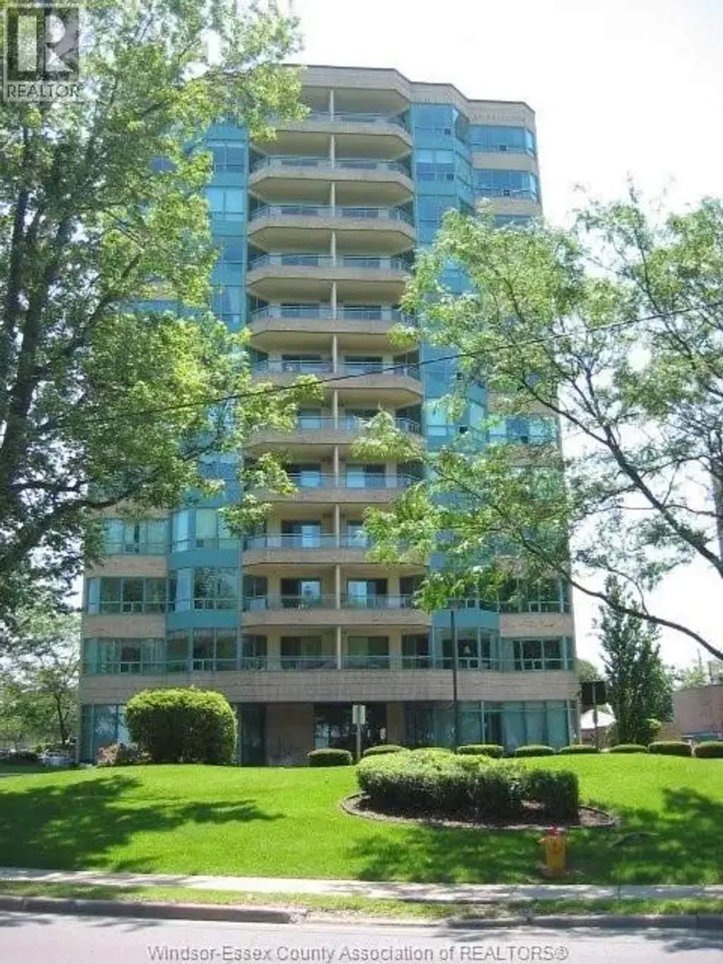 3601 Riverside Drive East Unit# 906, Windsor